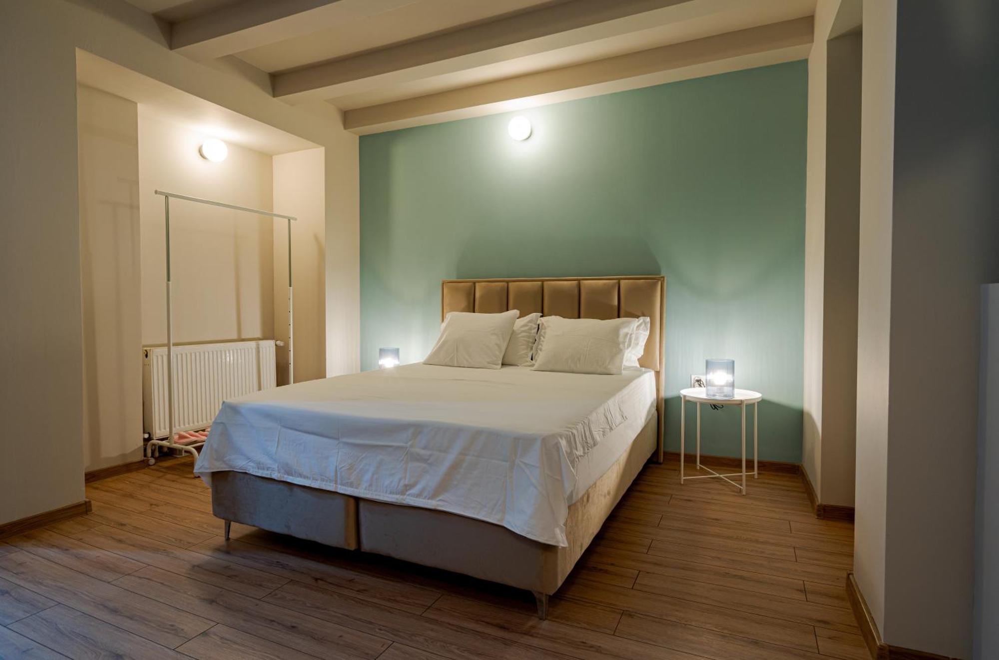Romana Boutique Bukares Bagian luar foto