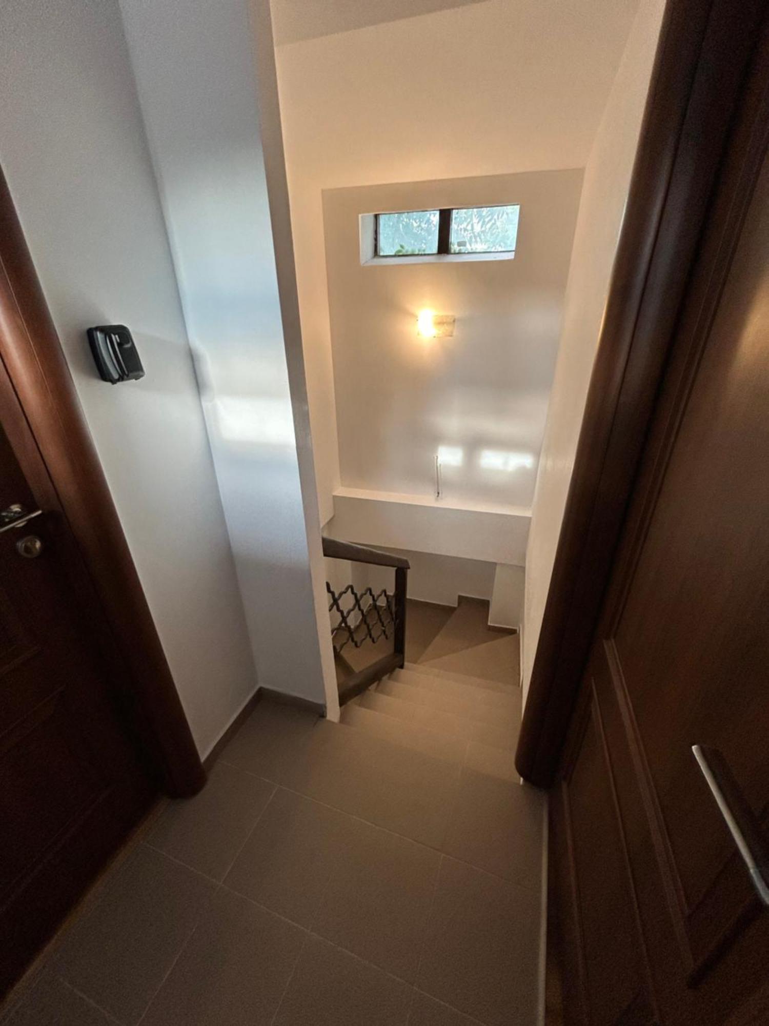 Romana Boutique Bukares Bagian luar foto