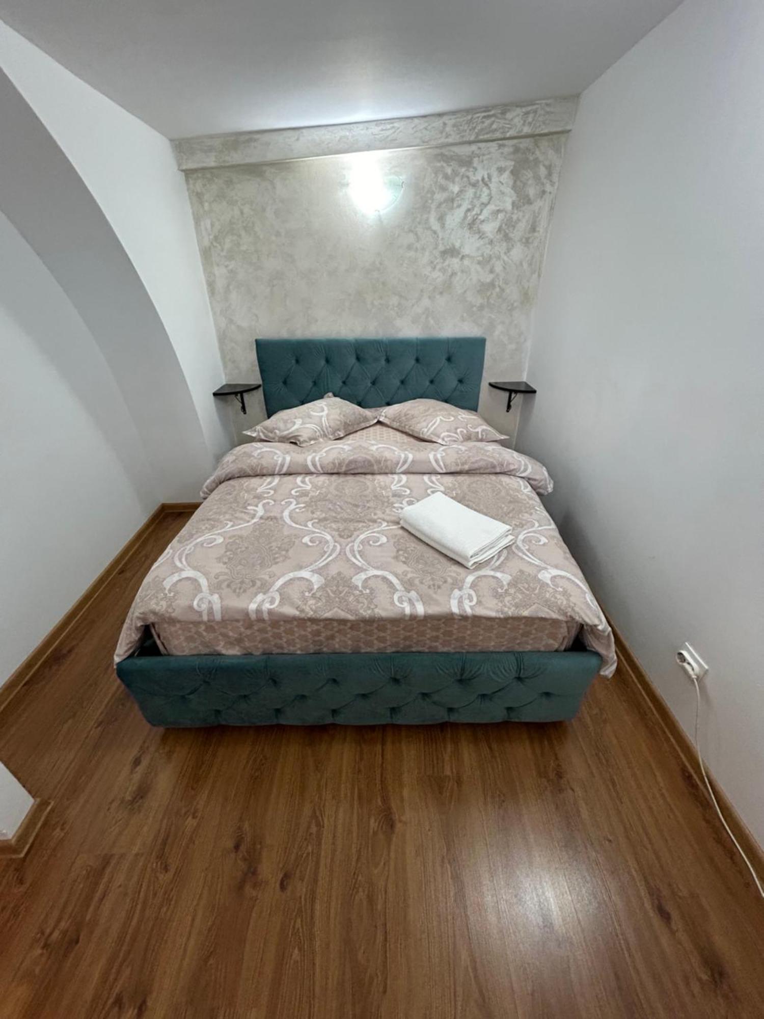 Romana Boutique Bukares Bagian luar foto