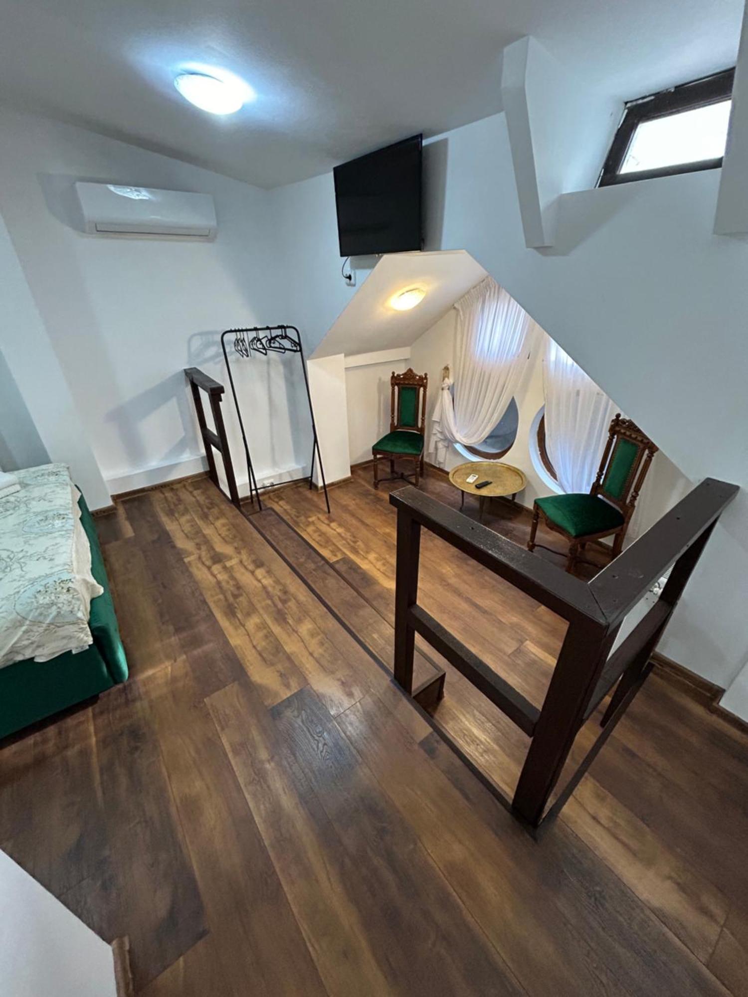 Romana Boutique Bukares Bagian luar foto