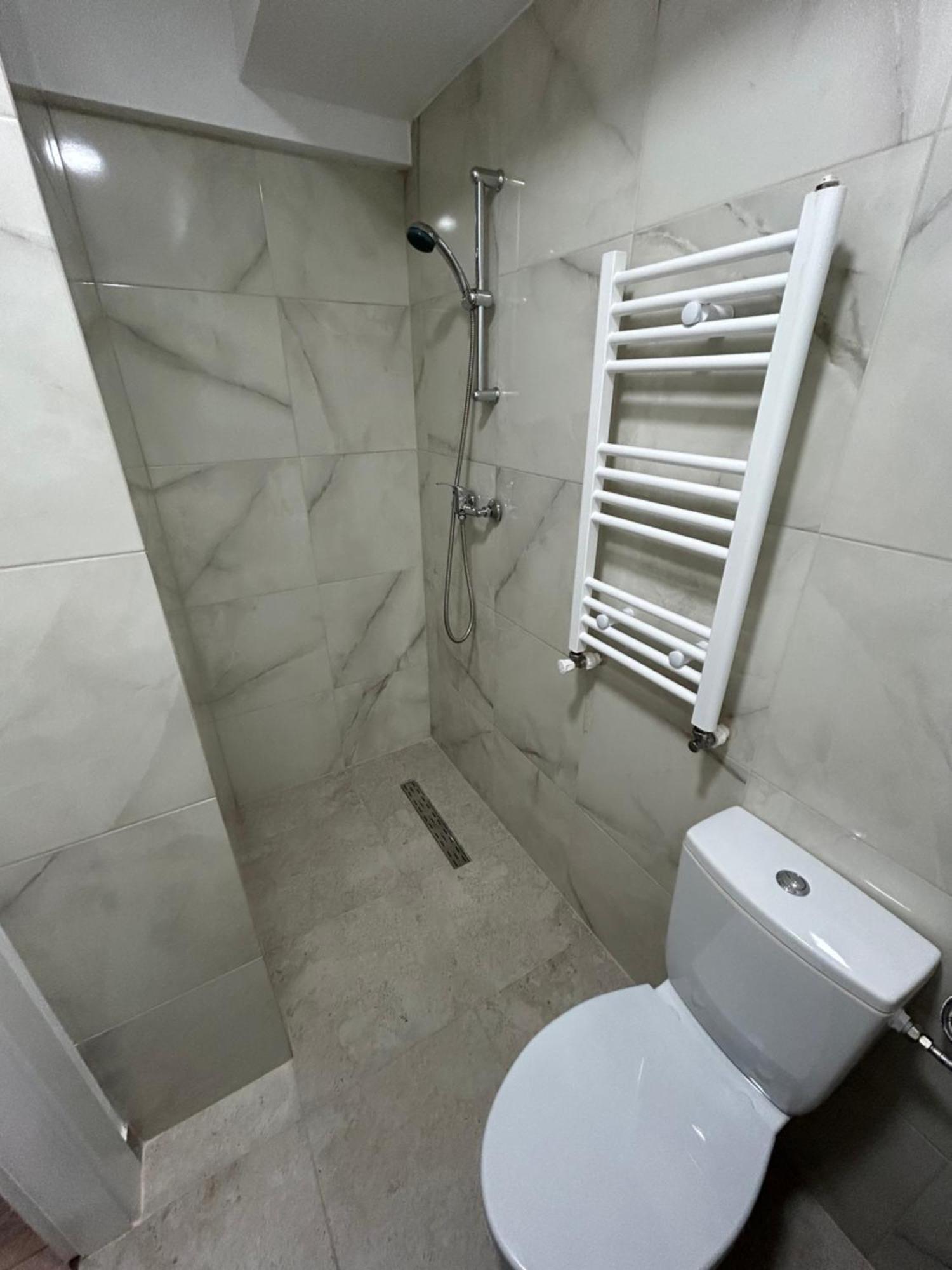 Romana Boutique Bukares Bagian luar foto