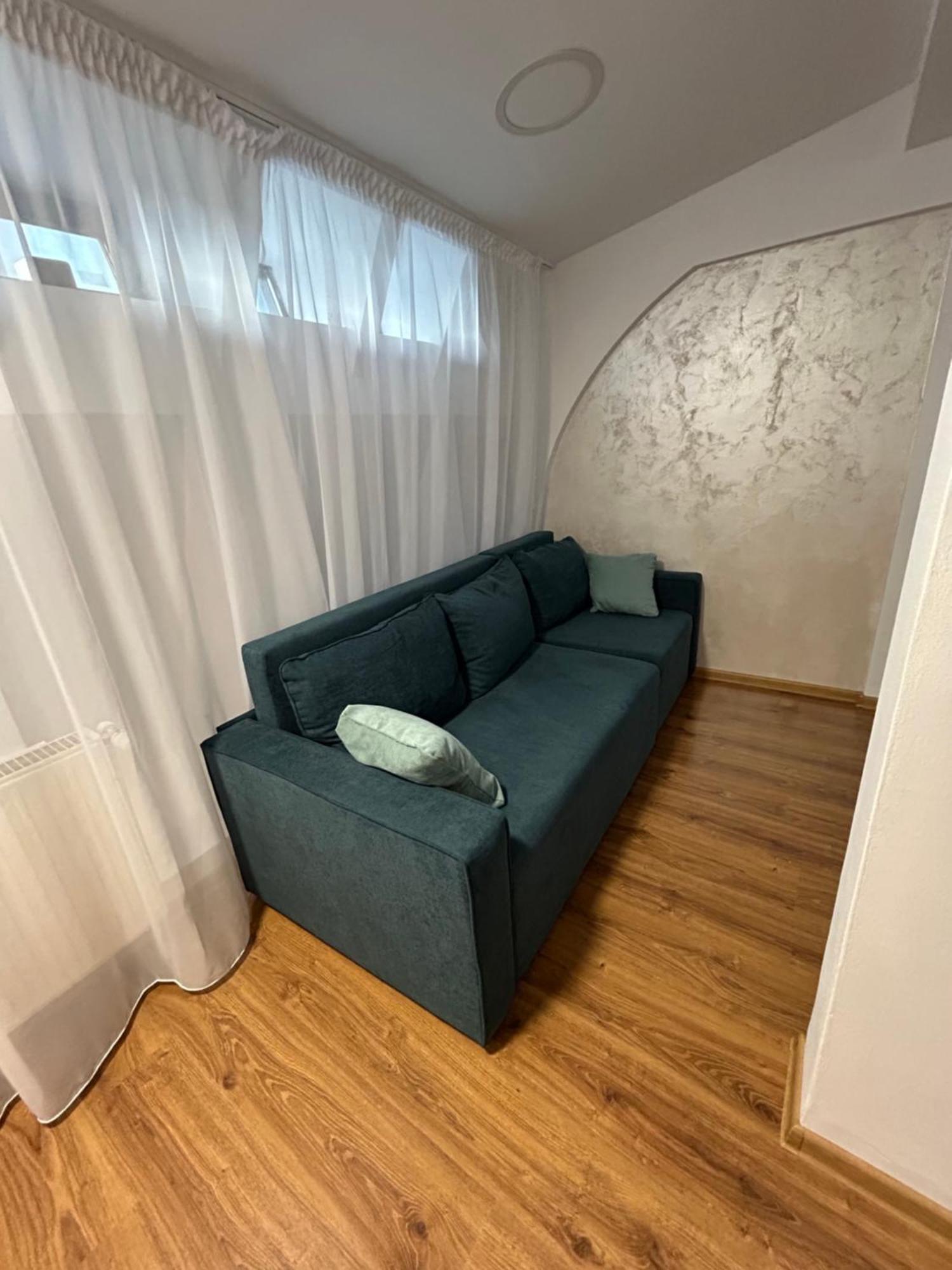 Romana Boutique Bukares Bagian luar foto