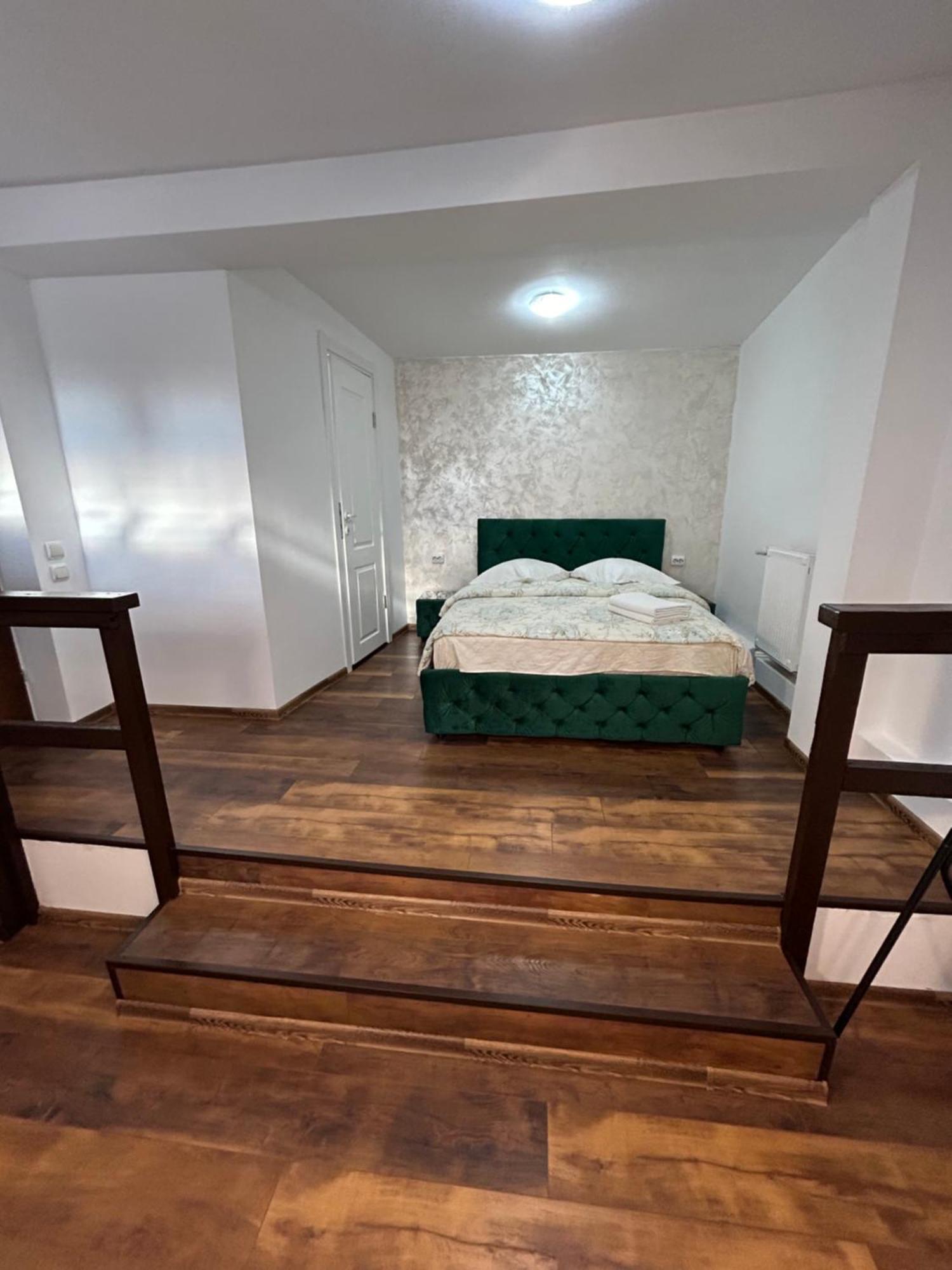 Romana Boutique Bukares Bagian luar foto