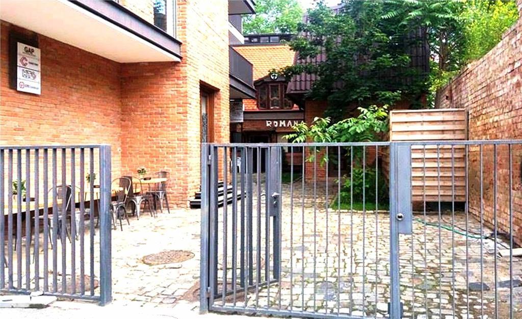 Romana Boutique Bukares Bagian luar foto